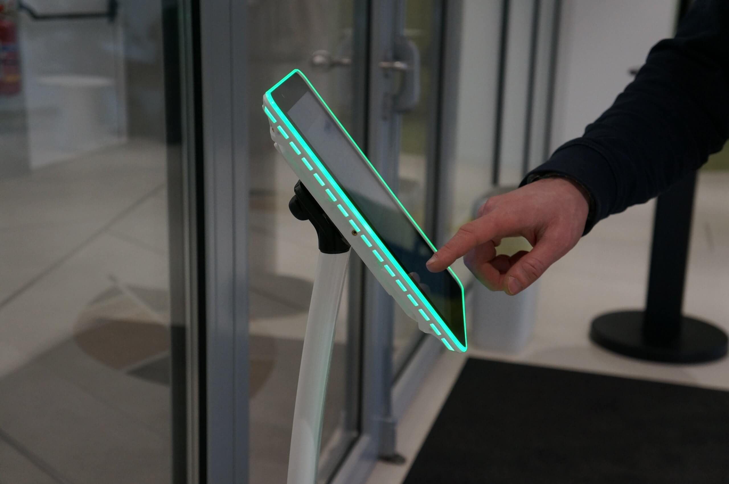 Self-registration at reception – TableAir Self-registration at reception – TableAir