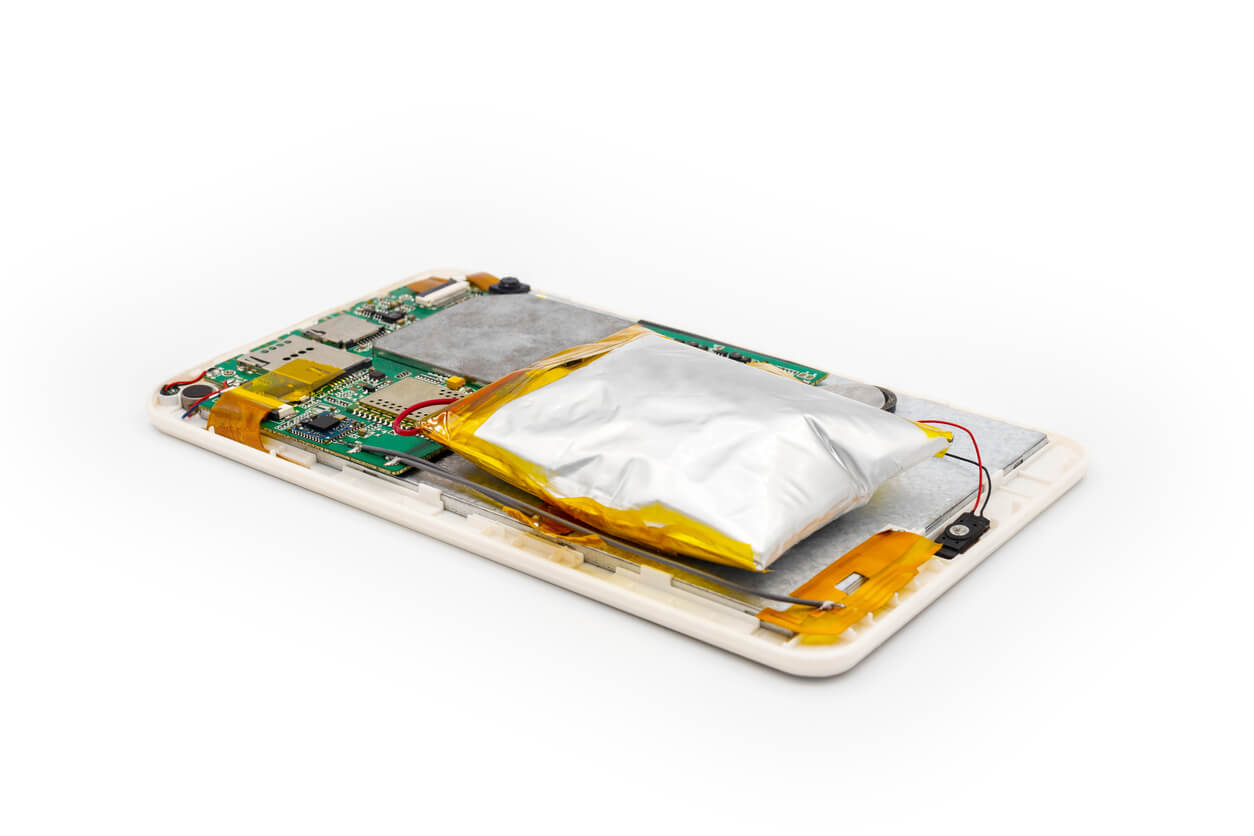 Swollen tablet battery because expired or deteriorate Tablet with expanded internal battery
